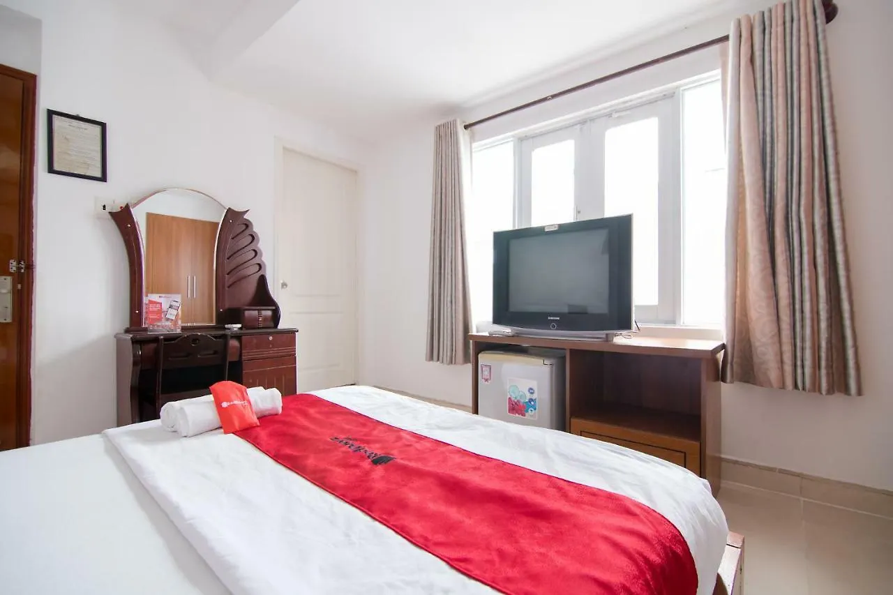 Reddoorz Plus Near Thao Dien Ho Chi Minh City 3*,  Vietnam